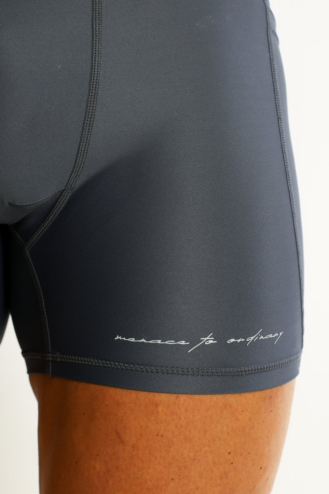 Lustrous Scrunch-Butt 6.5" Bike Shorts - Graphite