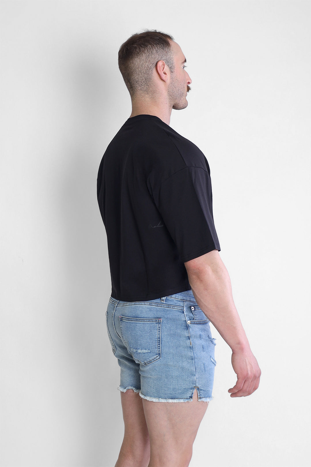 Oversized Relaxed Crop Top - Puta